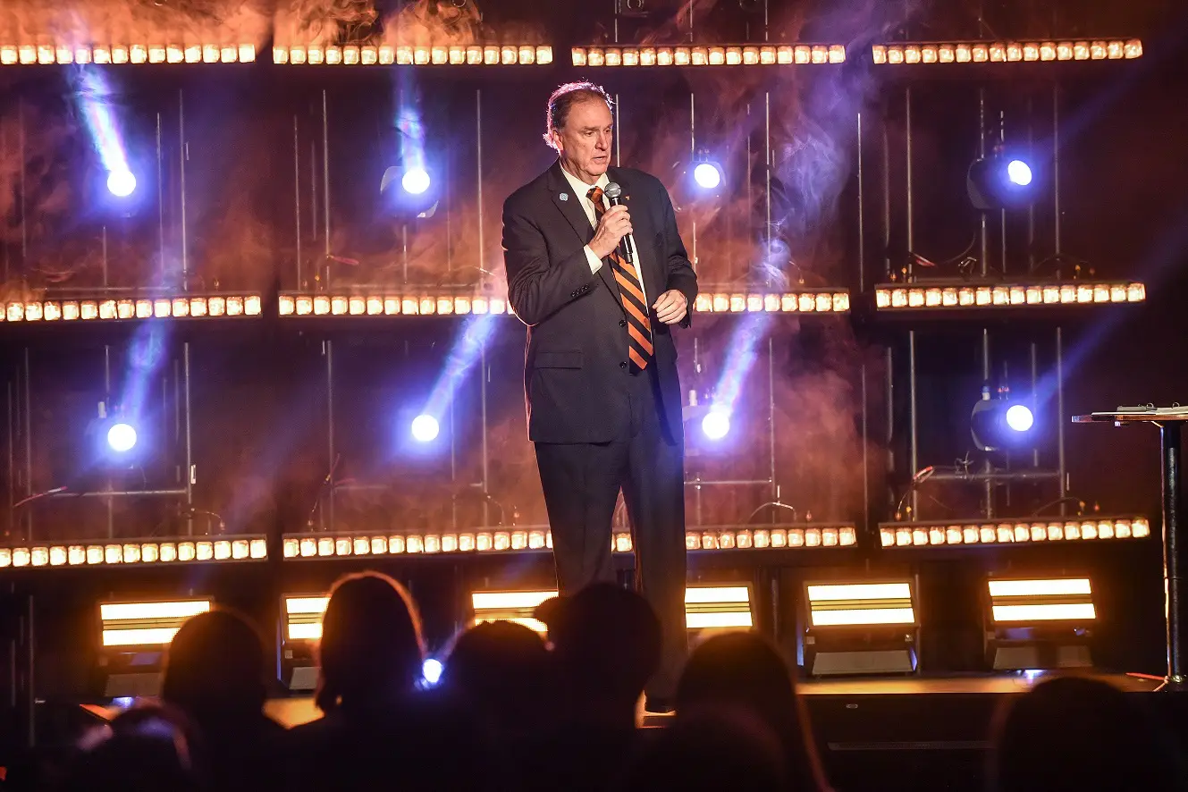 CMA awards function ceremony anchoring